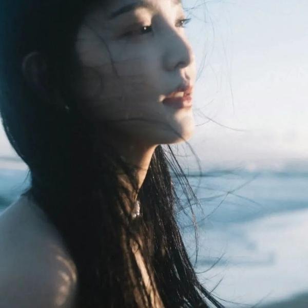 流水迢迢